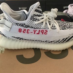 Yeezy zebra 6.5 size